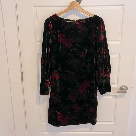 Ann Taylor Cuffed Floral Velvet Shift Dress | Size US 2 - Picture 3 of 13